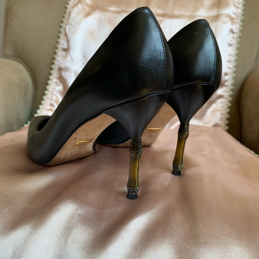 Gucci pumps